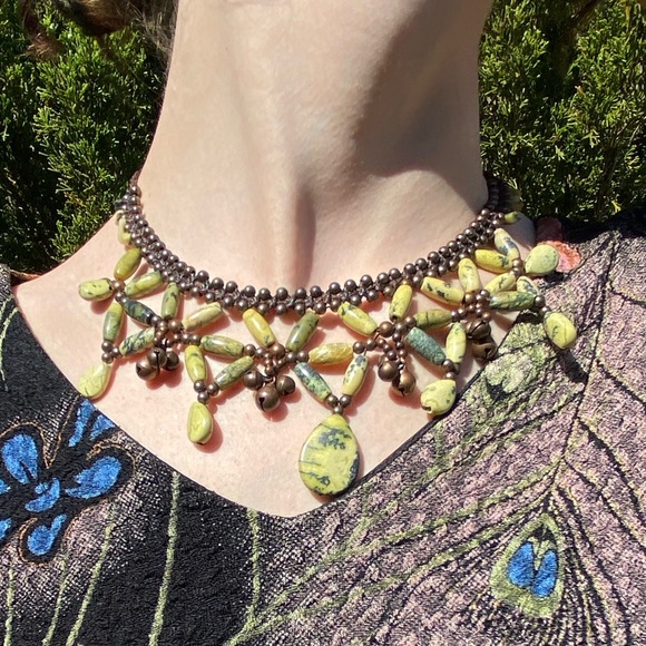 Beautiful Vintage Y2K Cluster Beaded Green Earth Tone Boho Statement Necklace - Picture 9 of 9